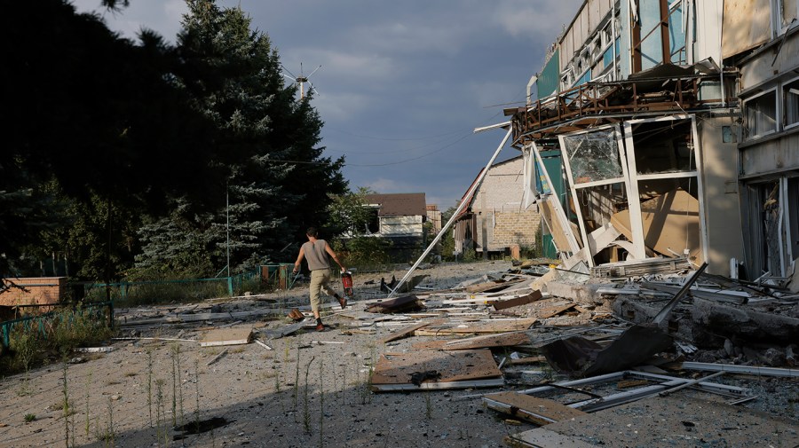 US Greenlights Nearly $330M Military Package For Ukraine