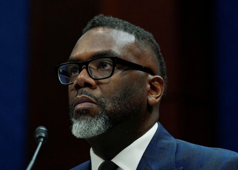 Chicago Mayor Says Police Will Not Aid Federal Troops Or Agents