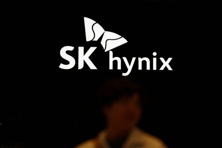 Shares In Samsung, SK Hynix Drop After US Makes It Harder To Make Chips In China