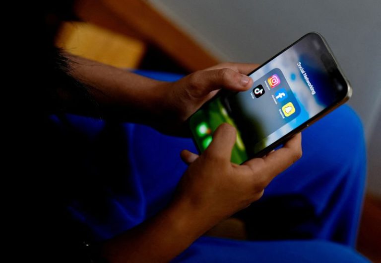 Australian Report Raises Concerns Over Age Verification Software Ahead Of Teen Social Ban