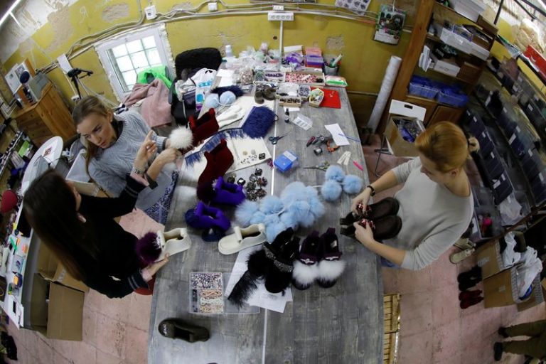 Russian Factory Activity Contracts For Third Month Running In August, PMI Shows