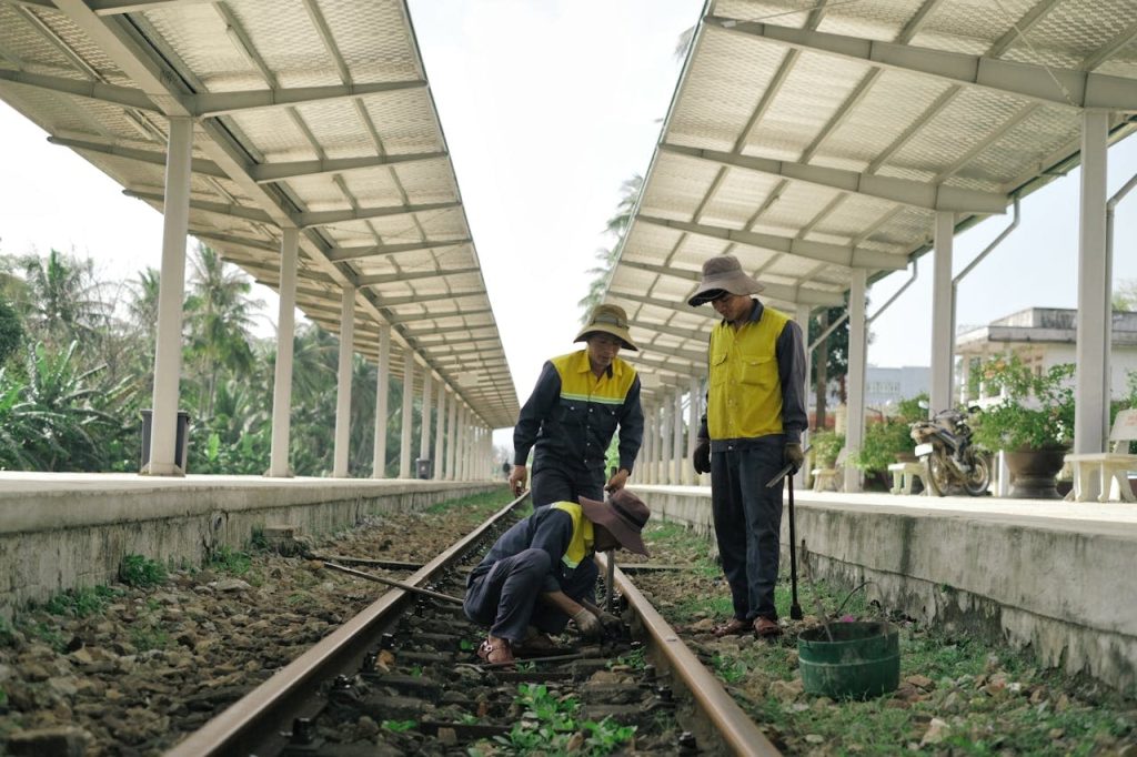 L B Foster Co (FSTR) Delivers First 320 Foot Rail Train To Lake State Railway