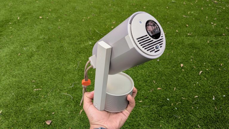 My Favorite Portable Projector Bundle Is $220 Off For Labor Day