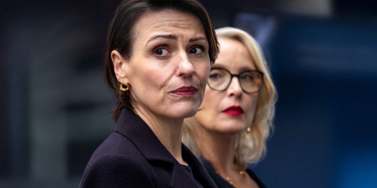 Fans Of Netflix's Political Thriller Hostage Must Watch Scandal