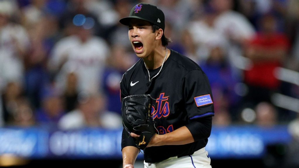Tong Gets Ovation, Wins Debut In Mets' Rout