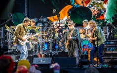 Trackin’ The Truckin’: How Billboard Covered The Grateful Dead For 60 Years