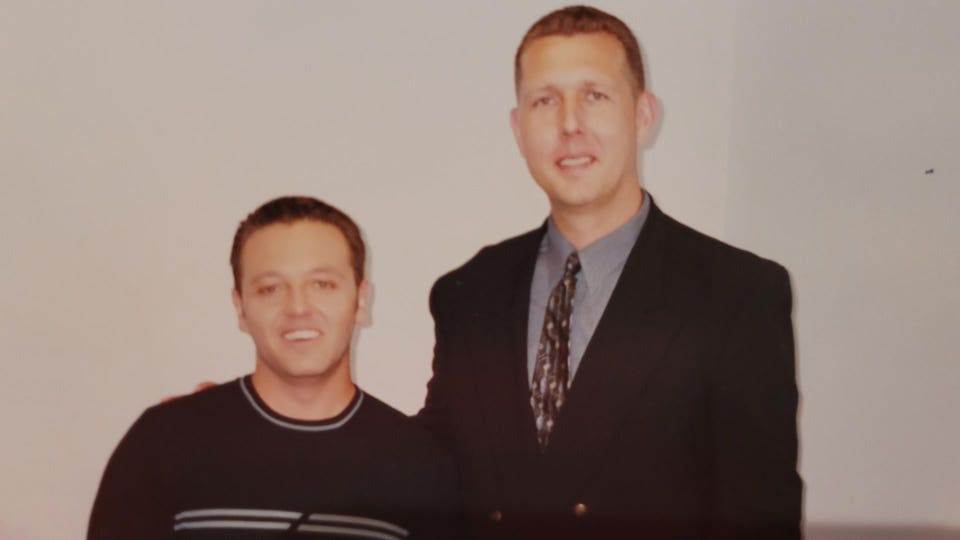 How Unlikely Duo Of ‘No Nonsense’ FBI Agent & Psychic Quietly Teamed Up To Solve Cases For 25 Years