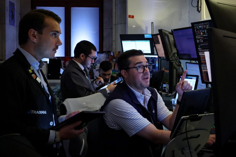 More Investors Want Public And Private Assets In Their Portfolio