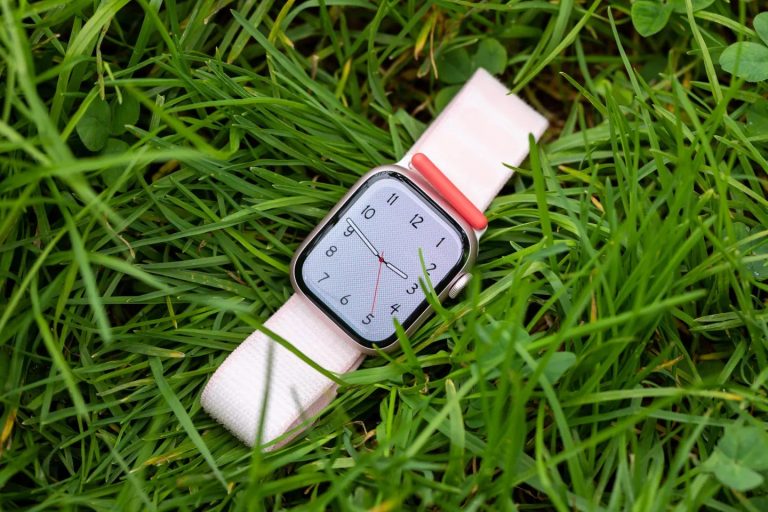 Apple’s Newest Health Tracking Features Are Coming To Older Watches