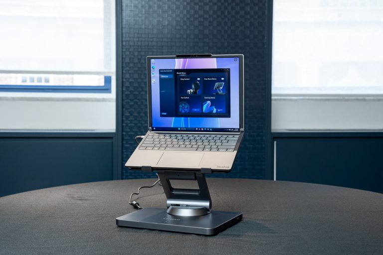 This Stand Can Automatically Lift, Tilt, And Turn Your Laptop Toward You