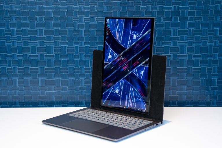Lenovo’s New Concept Laptop Has A Rotating Screen That’s Perfect For Doomscrolling