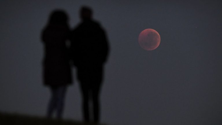 Where To See The Blood Moon Lunar Eclipse Sept