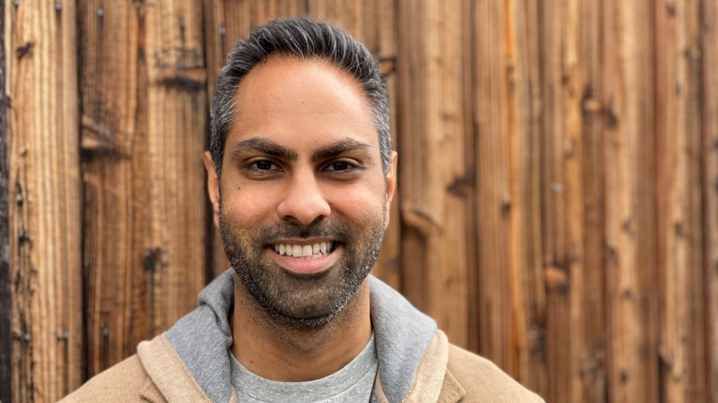 Ramit Sethi Shares 3 Tips For Becoming Rich On An Average Salary