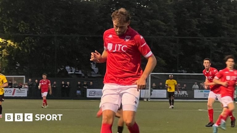 Jersey Bulls Boss Hopes To Keep Striker Bickley Fit