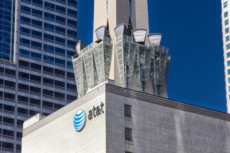 Goldman Sachs Maintains A Buy On AT&T Inc
