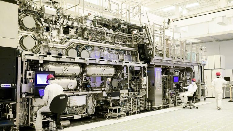 SK Hynix Claims World's First High NA EUV Machine For 'mass Production' Of Cutting Edge Chips, Beating Intel To The Punch