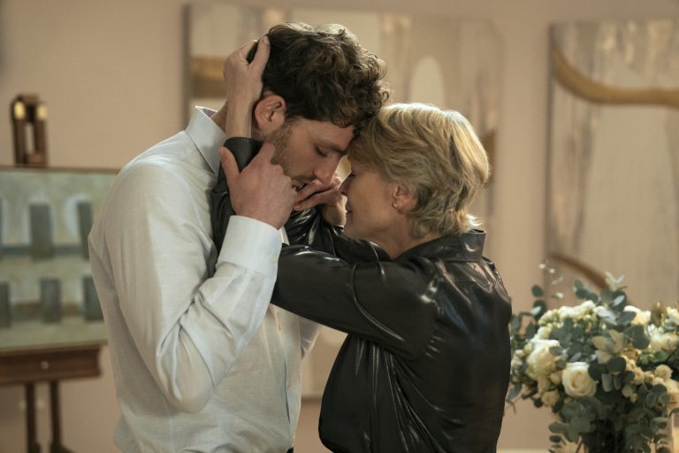 ‘The Girlfriend’ Review: Robin Wright And Olivia Cooke Bring Their A Game To Amazon’s Amusingly Nasty Thriller