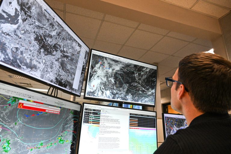 Can Bipartisan Support In Congress Save NOAA From White House Cuts?