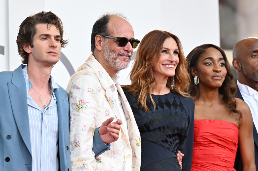 Ayo Edebiri Says #MeToo And Black Lives Matter Aren’t Dead After Interviewer Asks Only Her White Co Stars Julia Roberts And Andrew Garfield To Respond: ‘I Don’t Know If That’s Purposeful That’s Not For Me’ 