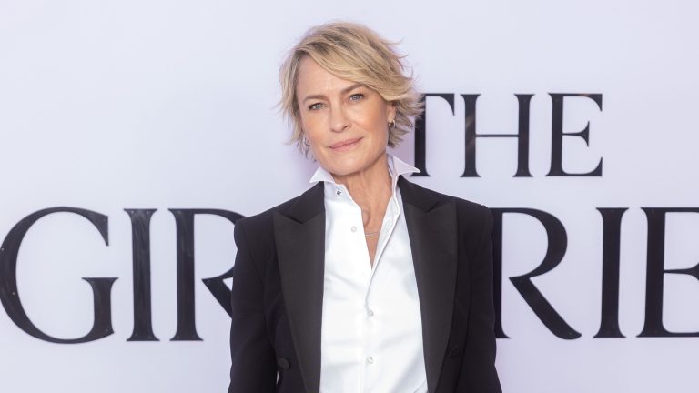 Robin Wright Reflects On Leaving The U.S. To Live In The U.K