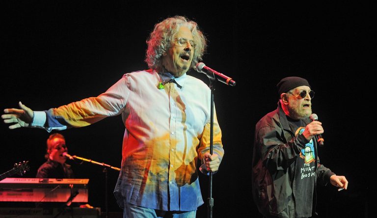 Mark Volman Dies: Founding Member Of Hit Making ’60s Pop Group The Turtles Was 78