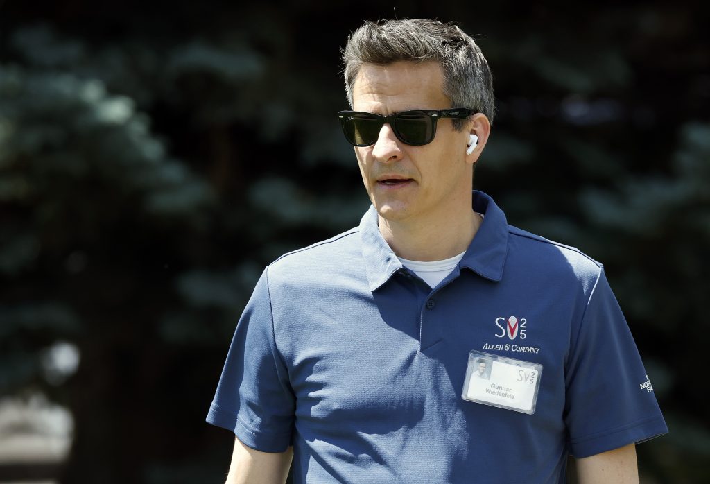 WBD’s Planned Network Spinoff Entity Already In Talks To Sell Its 20% Stake In Studio Sibling, Top Exec Says