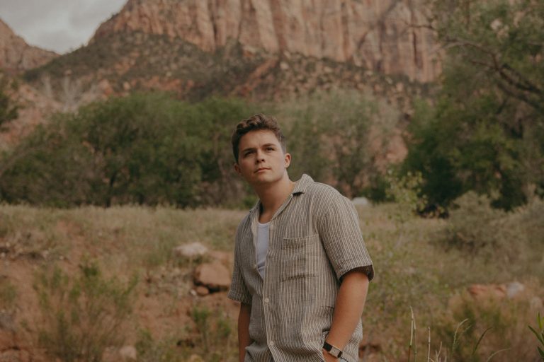 Josiah Queen Earns Second Top Christian Albums No. 1 With ‘Mt