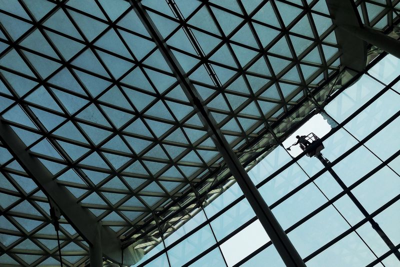 China’s Services Activity Growth Hits 15 Month High In August, Private PMI Shows