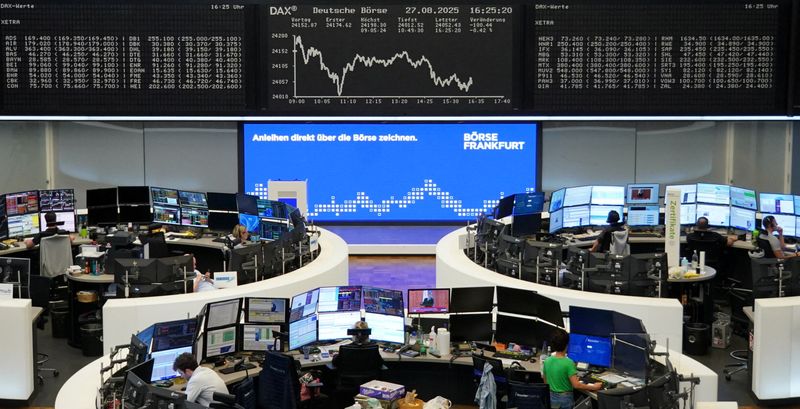 European Shares Edge Higher On Fed Rate Cut Expectations; Airline Stocks Slide