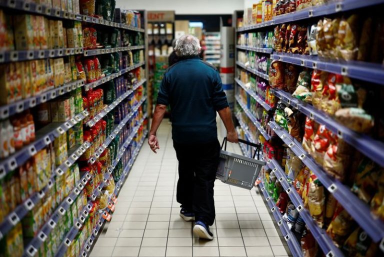 Euro Zone Retail Sales Fall More Than Expected In July