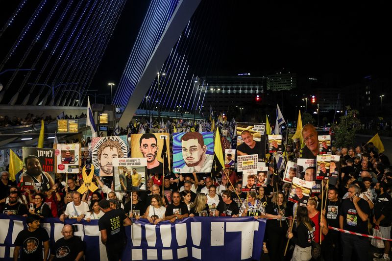 'Trump's Legacy Crumbles', Israelis Call On U.S