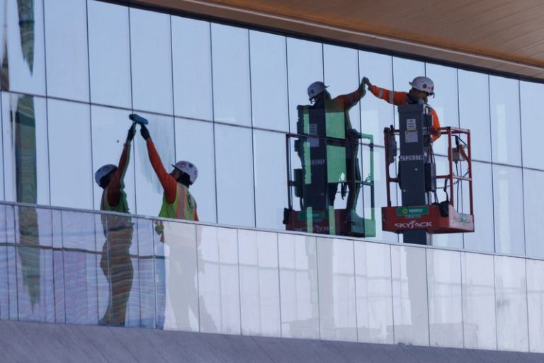 US Payrolls Benchmark Revision Estimate Suggests Labor Market Weaker Than Previously Thought