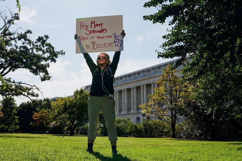 White House Says It Would Support Forensic Analysis Of Alleged Trump Signature On Epstein Letter