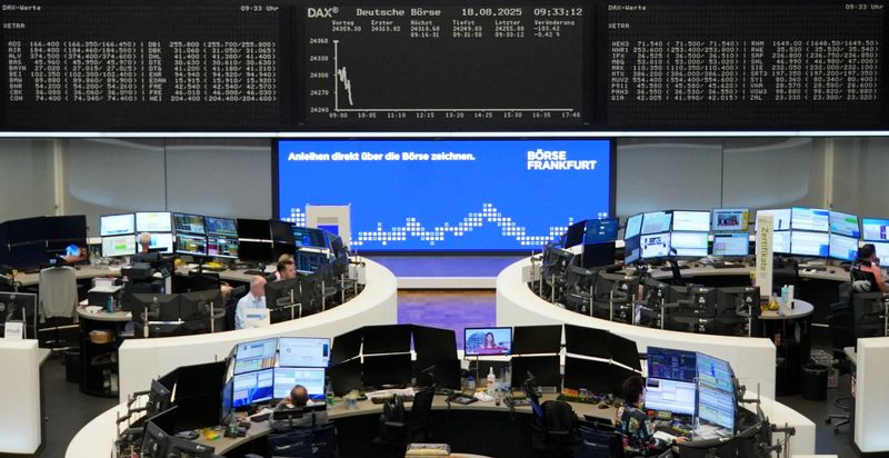 European Shares Dip As Banks And Insurers Pull Back Ahead Of Fed Decision