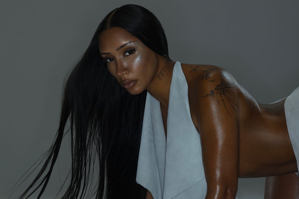 Naomi Sharon Is Testing Her Comfort Zone With ‘Powerful’ Sophomore Album: ‘It’s More In Your Face’