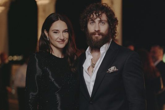 Armani Beauty Hosts Cate Blanchett, Aaron Taylor Johnson, Leslie Bibb, Rashida Jones, Shailene Woodley At Star Studded Dinner To Celebrate Venice Festival