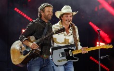 Dierks Bentley Recalls The Gift He Got From Tim McGraw That Had Him Asking: ‘Is He Pulling A Prank On Me?’