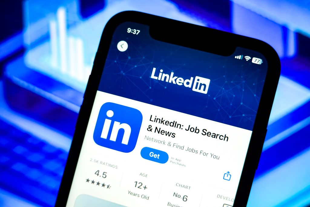 LinkedIn Takes On Hiring Scams With Recruiter Verification