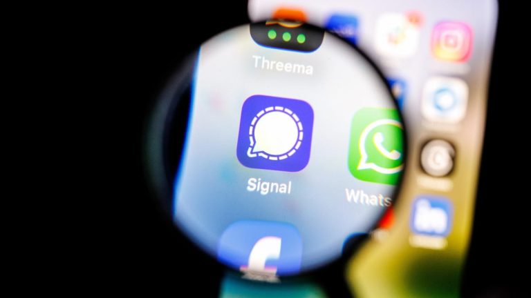 Signal Lets You Back Up Your Chats For Free Now   Plus Its First Ever Paid Feature