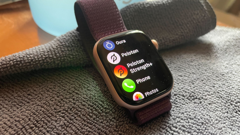 How (and Why) To Connect Your Apple Watch To Your Peloton