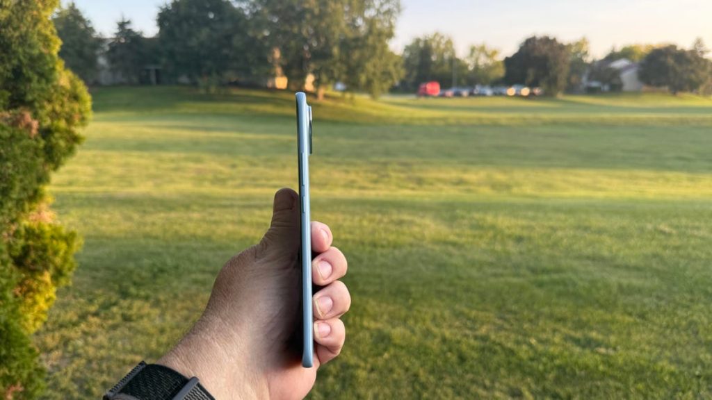 Forget IPhone 17 Air   This Ridiculously Thin Android Lasts All Day And Is Only $200