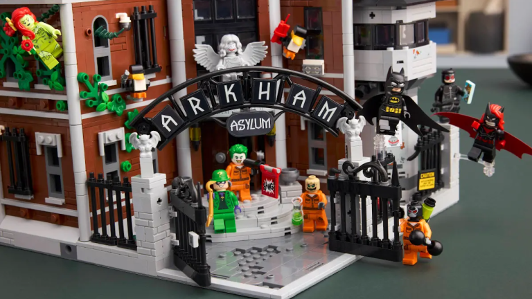 We Build LEGO Batman: Arkham Asylum, A Revolving Door Of Villainy