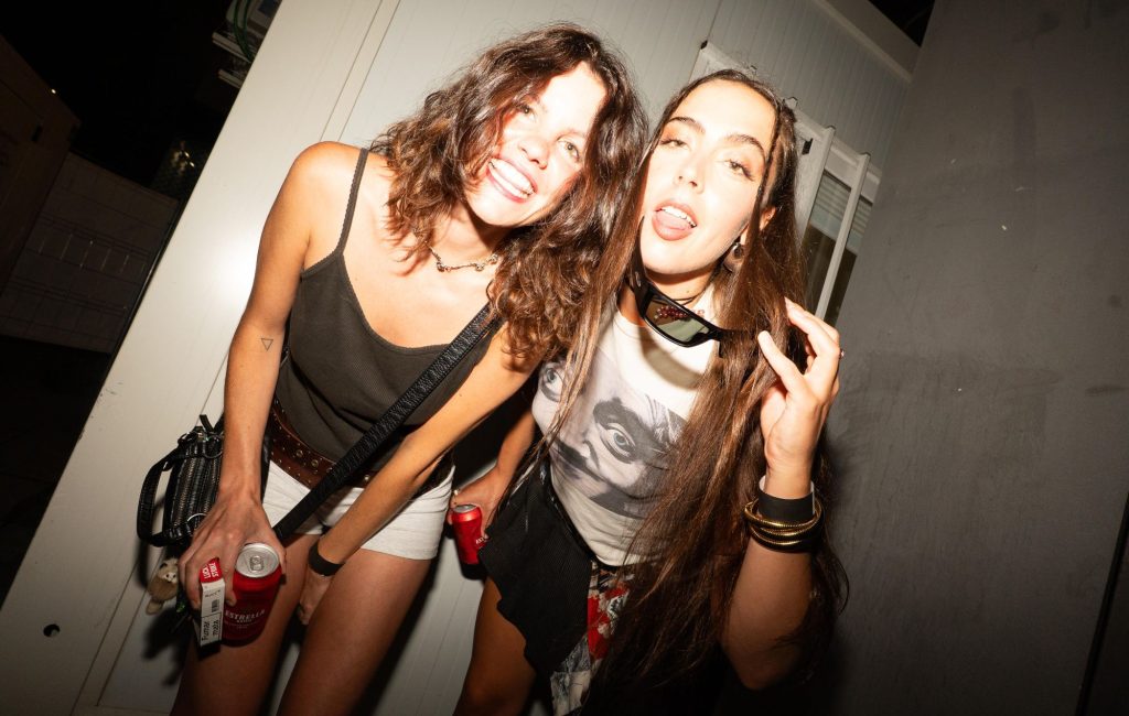 Listen To Hinds’ Dreamy Indie Cover Of Charli XCX’s ‘Girl, So Confusing’: “Everything About This Song Resonates With Us”