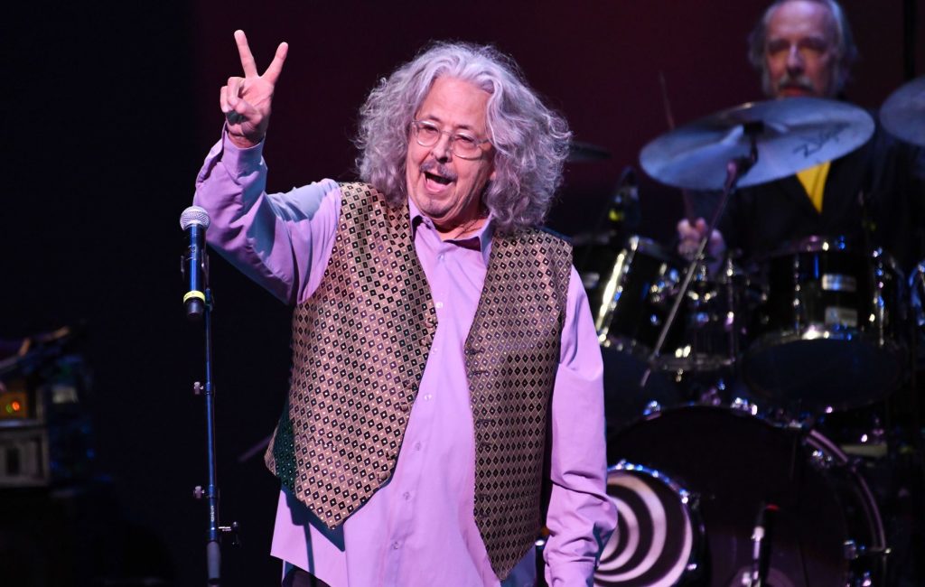 Mark Volman, Turtles Co Founder And ‘Happy Together’ Singer, Dead At 78