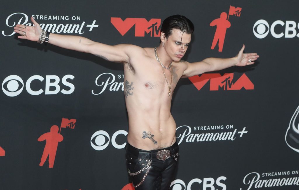 Yungblud Wore Iggy Pop’s Leather Trousers And Ozzy Osbourne’s Necklace At 2025 VMAs