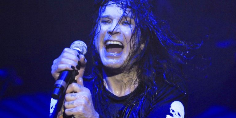 MTV VMAs: Rock Legends Honor Ozzy Osbourne In Tribute Performance