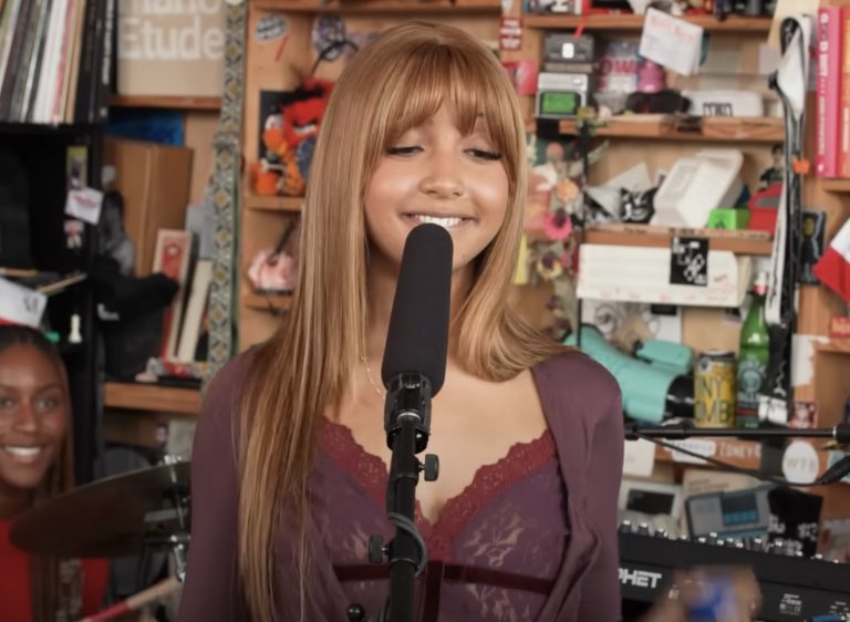 See PinkPantheress Radically Reimagine ‘Fancy That’ Songs For Tiny Desk Performance