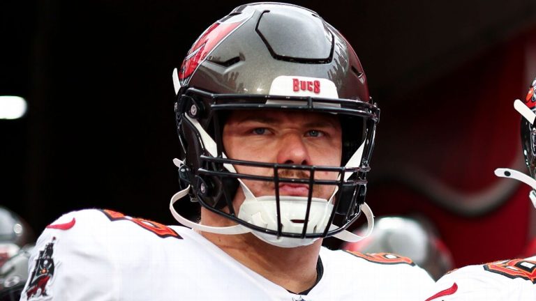 Sources: Bucs, RT Goedeke Reach $90M Extension