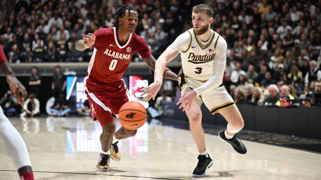 Way Too Early Men's Top 25 Rankings: Every Team's Top Awards Candidate