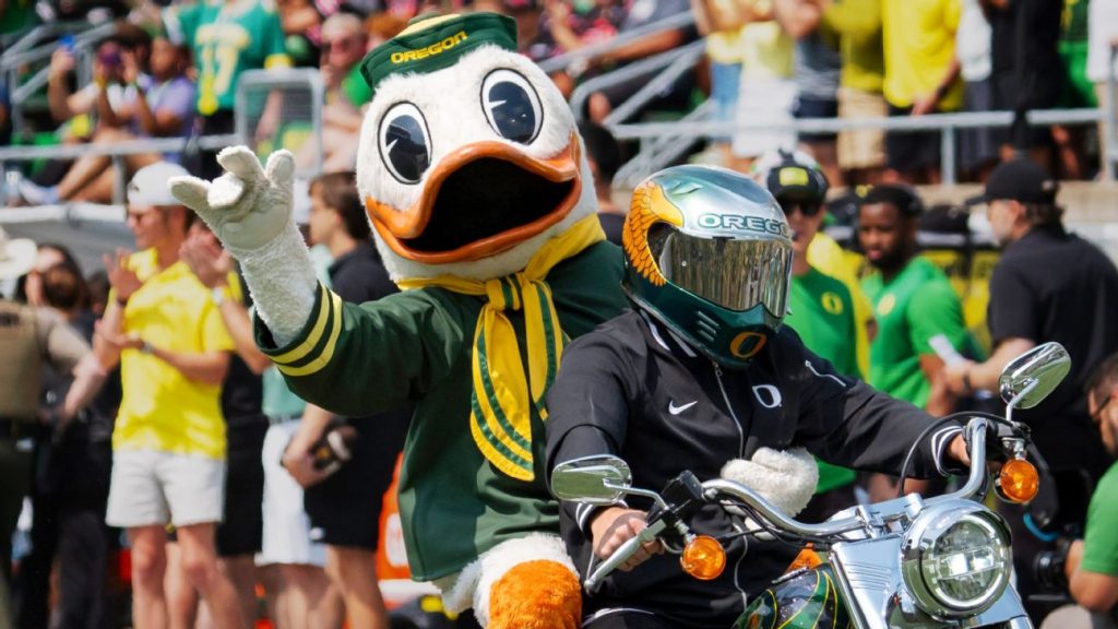 Only In College Football: Week 1's Best Non Statistical Superlatives